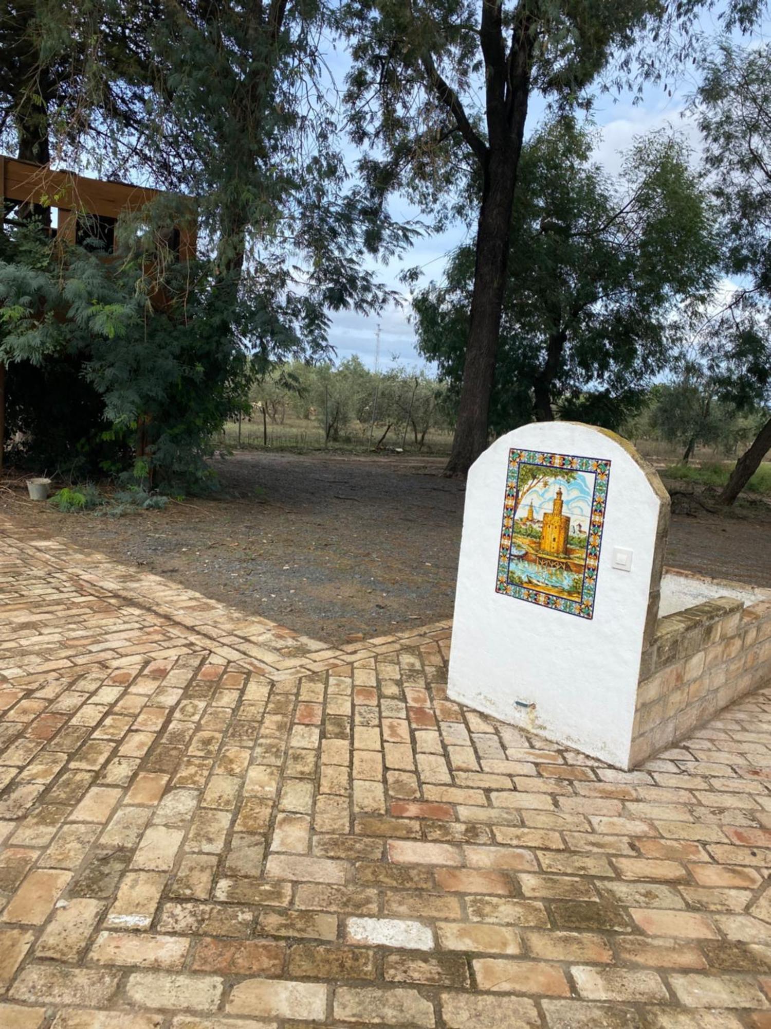 Casa Los Laureles Pilas Exterior photo